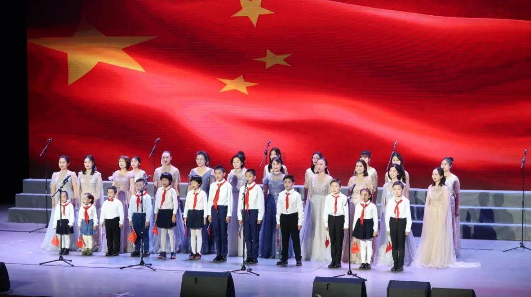 对认识不久的男生有好感？游戏画面